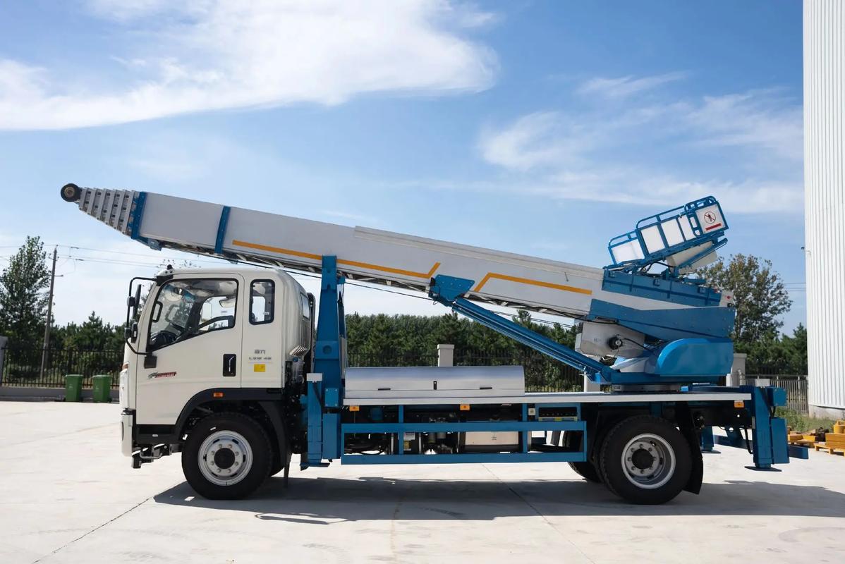 黄江镇云梯上料车租赁费用