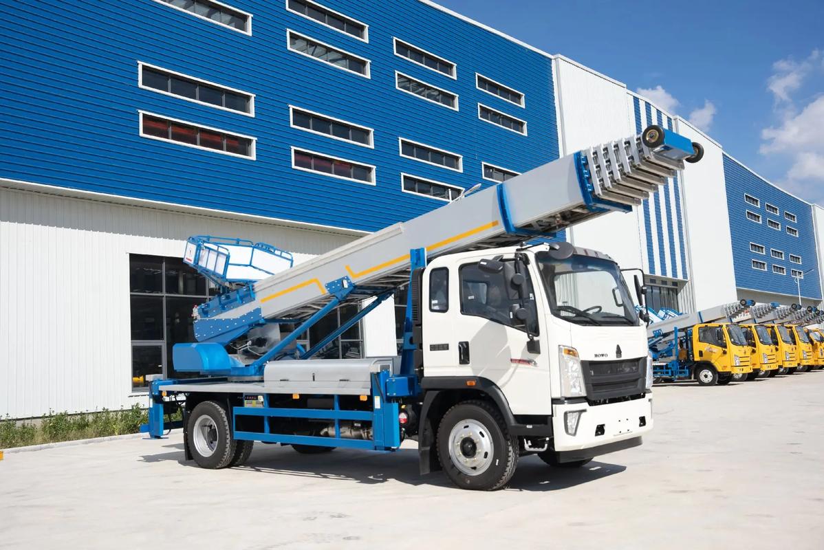 黄江镇出租云梯车高空作业车 建筑垃圾搬运